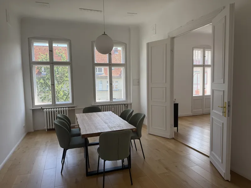 Helle möblierte Wohnung mit Süd-Ost Balkon — photo 1